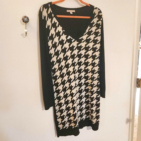 Banana Republic Dresses & Skirts - Banana Republic Houndstooth Sweater Dress - Large, Classic and Cozy